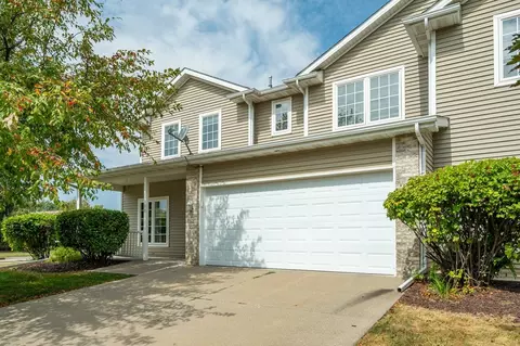 1172 S 52nd St #308, West Des Moines, IA 50265