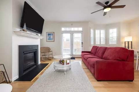 318 26th St #1061267P, Virginia Beach, VA 23451
