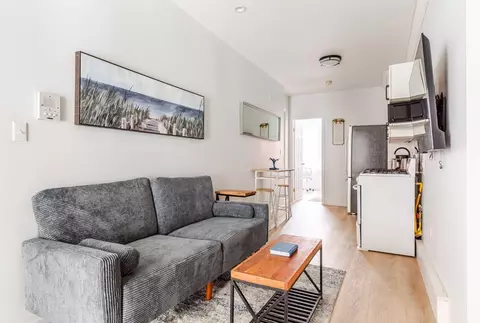 93 12 E 7th St #1054297P, New York, NY 10009