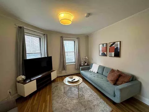 16 Saint George St #1238075P, Boston, MA 02118