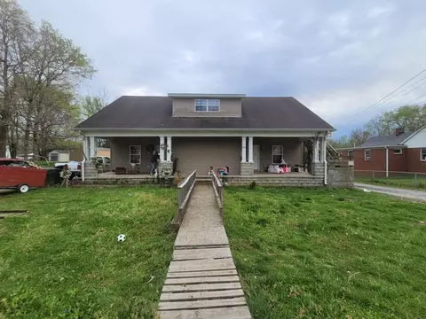615 5th Ave E #A, Springfield, TN 37172