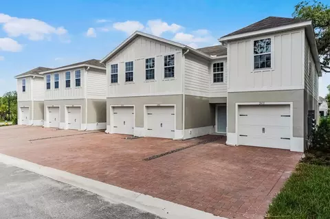 2402 Mercury Way, South Daytona, FL 32119
