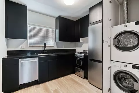4110 Venice Blvd #1/2, Los Angeles, CA 90019
