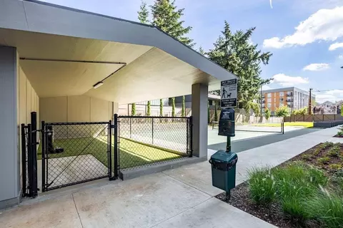10451 E Burnside St, Portland, OR 97216