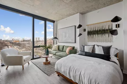 808 N Cleveland Ave #2-2DEN, Chicago, IL 60610