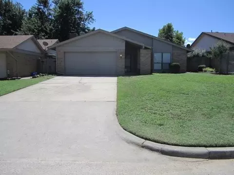 6816 Bear Canyon Dr, Oklahoma City, OK 73162