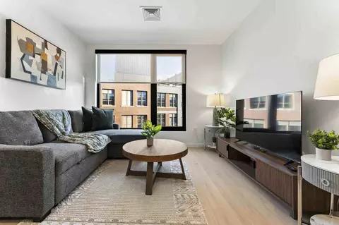 35 W 2nd St #1240285P, Boston, MA 02127
