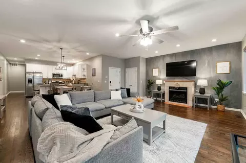 1909 S Michigan Ave #1244939P, Chicago, IL 60616