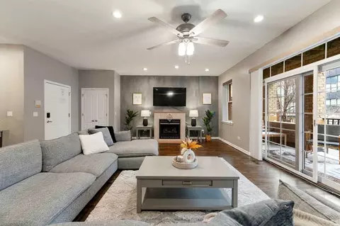 1909 S Michigan Ave #1244939P, Chicago, IL 60616