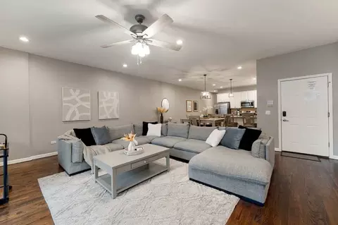 1909 S Michigan Ave #1244939P, Chicago, IL 60616