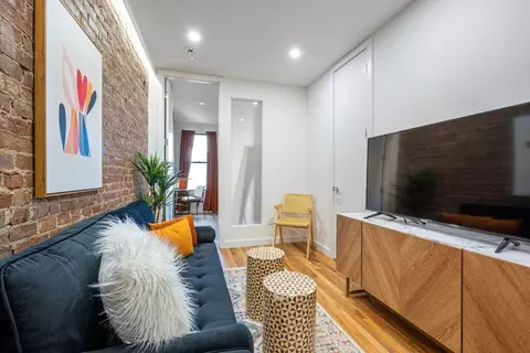 829 9th Ave #1261203P, New York, NY 10019