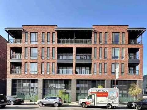 6340 W Belmont Ave #302, Chicago, IL 60634