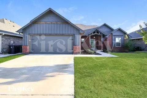 9212 NW 91st St, Yukon, OK 73099