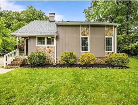 2104 Cleburne St, Greensboro, NC 27408