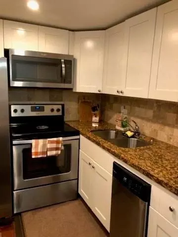 602 Durham Cir, Deerfield Beach, FL 33442
