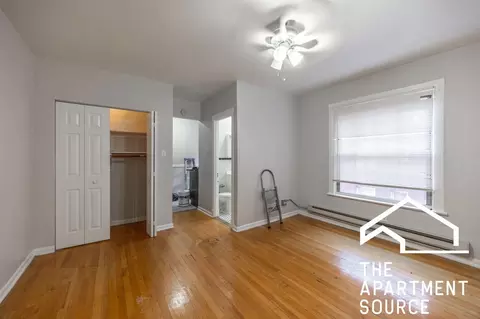 3263 W Wrightwood Ave #2S, Chicago, IL 60647