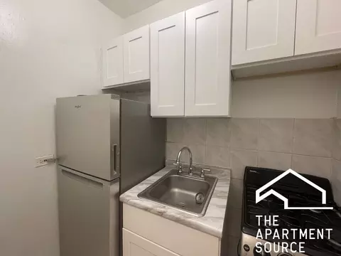 434 W Wellington Ave #211, Chicago, IL 60657