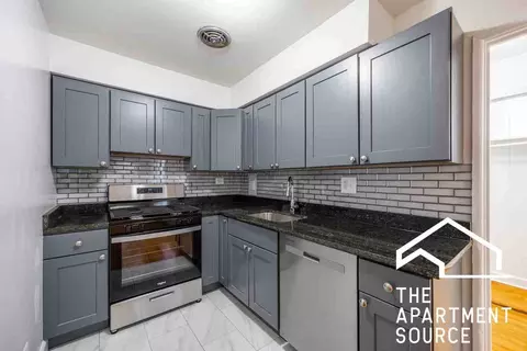 1515 W Morse Ave #305, Chicago, IL 60626