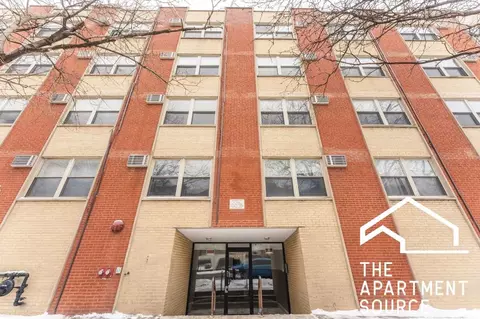 6830 N Sheridan Rd #267, Chicago, IL 60626