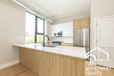 6044 N Winthrop Ave #212, Chicago, IL 60660