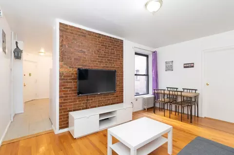 340 E 94th St #1032043P, New York, NY 10128