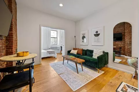 416 W 49th St #1261202P, New York, NY 10019