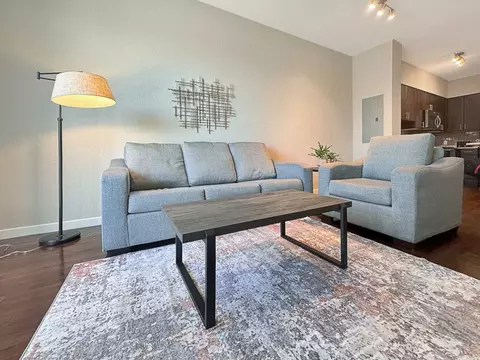 235 3rd Ave N #1057058P, Saint Petersburg, FL 33701