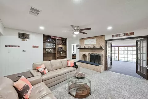 1712 Meadow Lane Ter #1301585P, Fort Worth, TX 76112