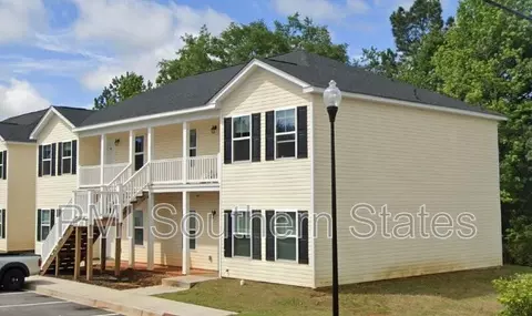 200 Walnut Hill Dr #B, Easley, SC 29642