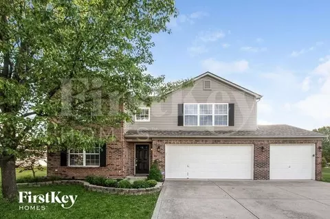 5574 Breaburn Rd, Bargersville, IN 46106