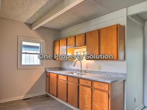 1333 Logan St, Hammond, IN 46320