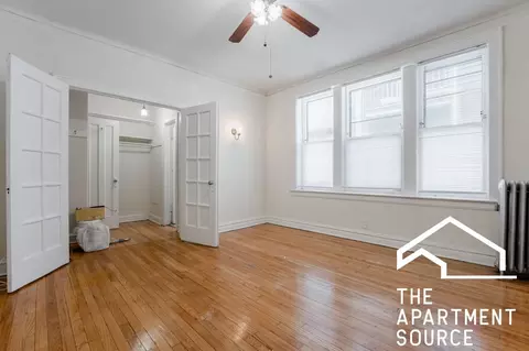 432 W Surf St #102, Chicago, IL 60657