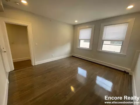 457 Centre St #210, Newton, MA 02458