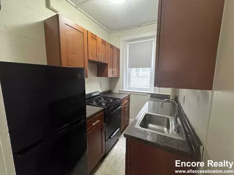1175 Boylston St #12, Boston, MA 02215