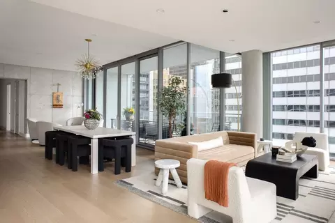 54 E Randolph St #1029627P, Chicago, IL 60601