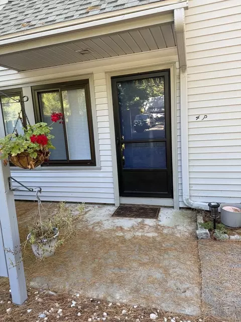 4 Staunton Ct #P, Farmington, CT 06032