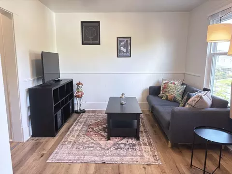426 Leonard St NE #B, Grand Rapids, MI 49503