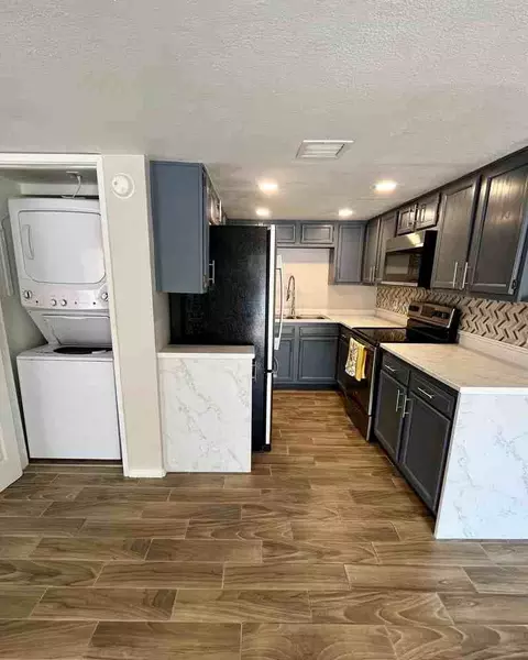 1828 W Tuckey Ln, Phoenix, AZ 85015