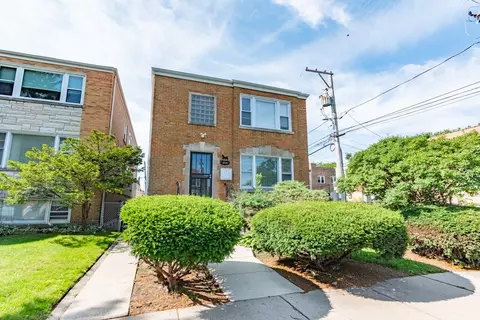 2745 W Gregory St #1, Chicago, IL 60625