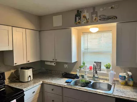 666 Thompson Ave #6, Donora, PA 15033