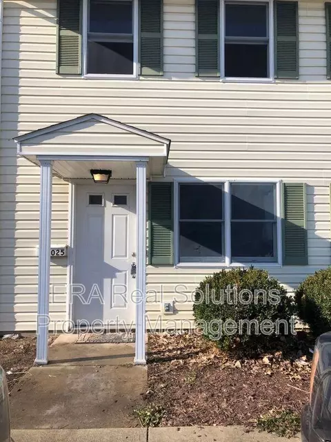 2029 Heritage Dr, Washington Court House, OH 43160