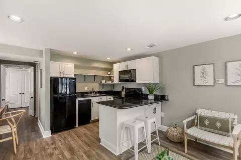 838 Lowerline St, New Orleans, LA 70118