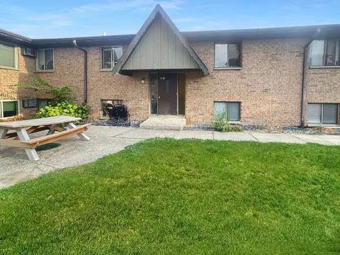 1720 Porter St SW #12, Wyoming, MI 49519