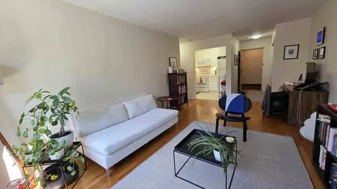 35 Vernon St #206, Brookline, MA 02446