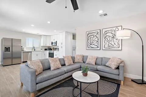 1732 Elwood St #1244308P, Phoenix, AZ 85040