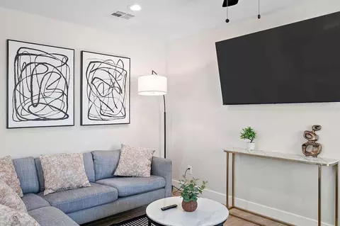 1732 Elwood St #1244308P, Phoenix, AZ 85040