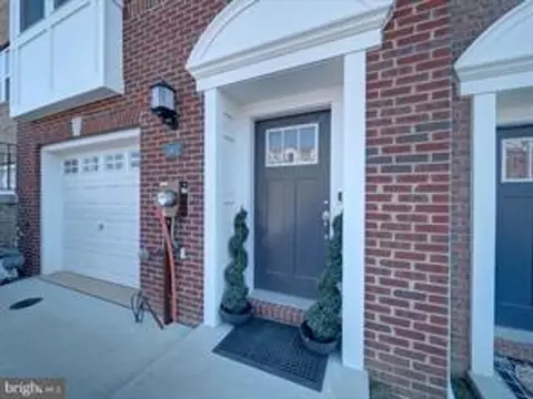 5902 Kate Chopin Pl, White Plains, MD 20695