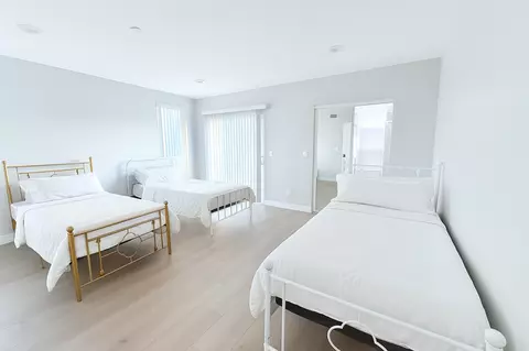 1265 E Adams Blvd #1265-1-2, Los Angeles, CA 90011