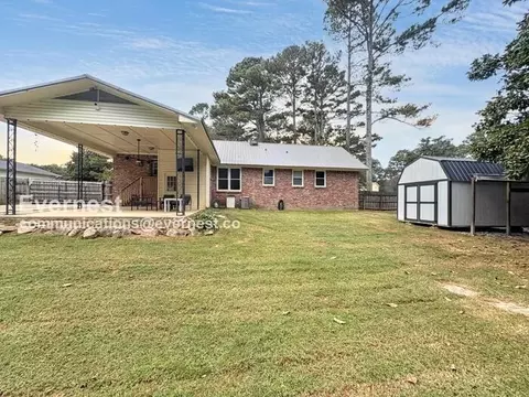 1124 Saint Clair Rd, Moody, AL 35004