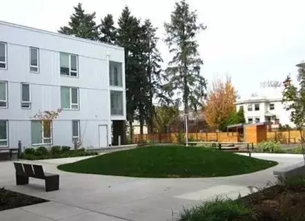 1177 SE Stark St, Portland, OR 97214